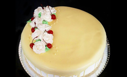 mini-bolo-chantilly-cereja